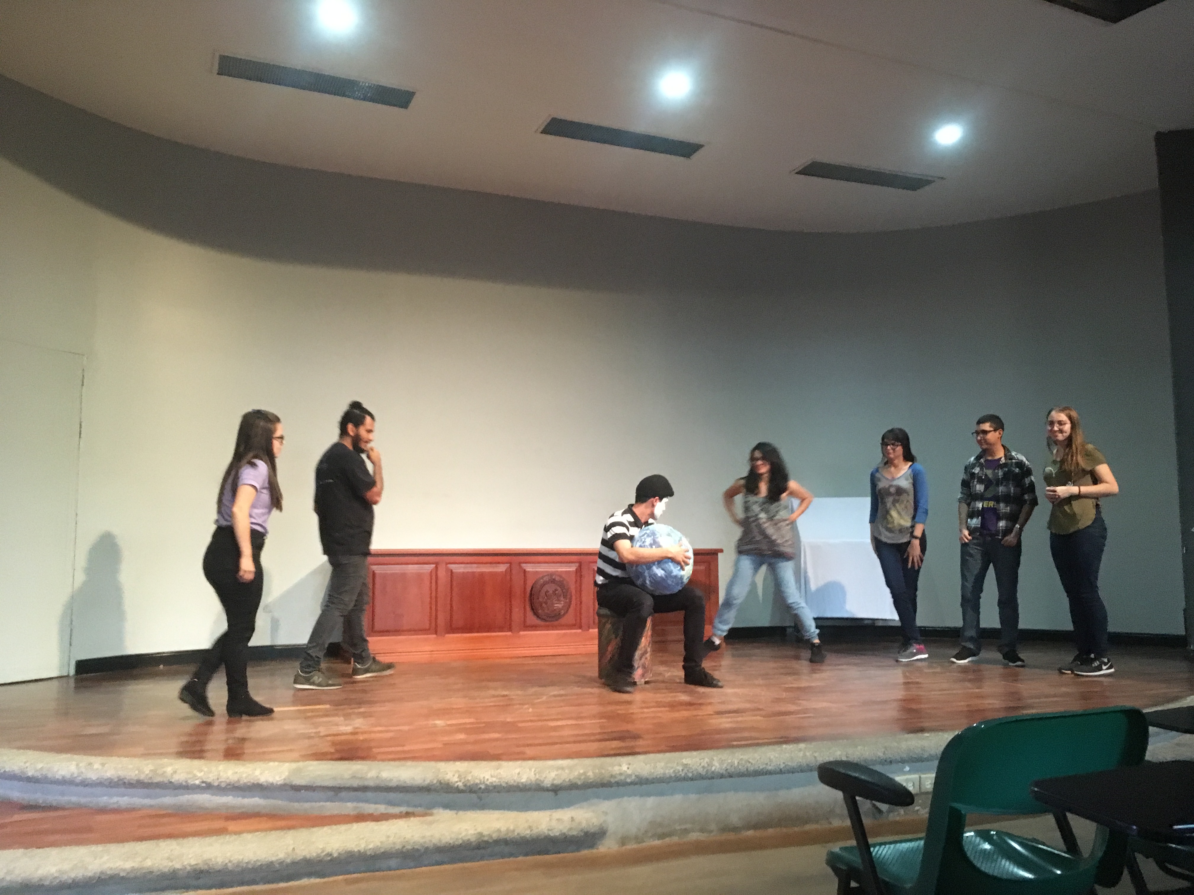 Facultad de Educación conmemoró Día del Medio Ambiente con obra de teatro: Mi mundo 