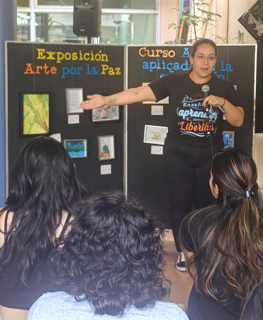 Exposición "Arte por la Paz" una experiencia pedagógica para ser replicada