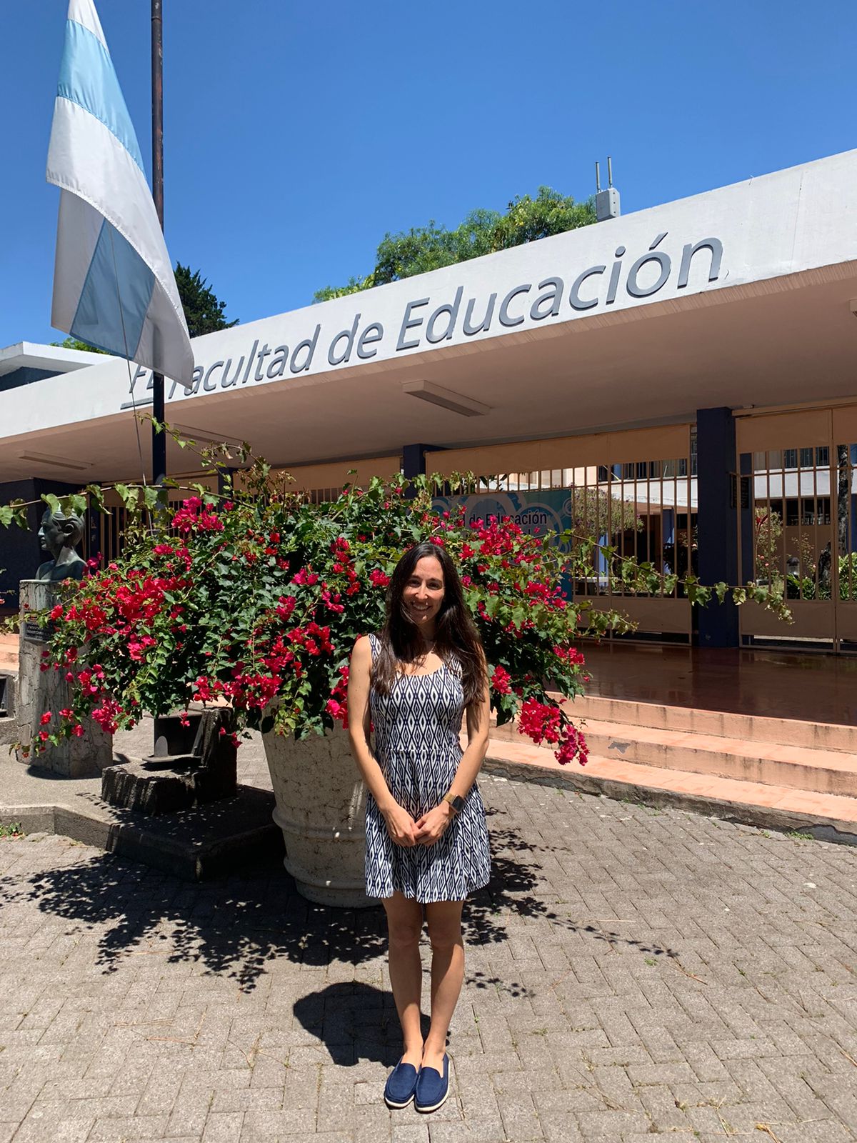 Dra. Verónica García docente de la Facultad de educación