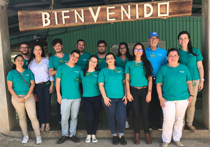 Visita del Rector Henning Jensen Pennington al proyecto "Habilidades para la Vida" en la zona de Nicoya y sesión de clausura de la sétima generación en la sede Rodrigo Facio