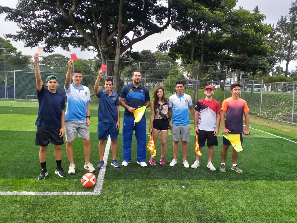 Escuela de Educación Física y Deportes trae experto internacional en arbitraje de fútbol