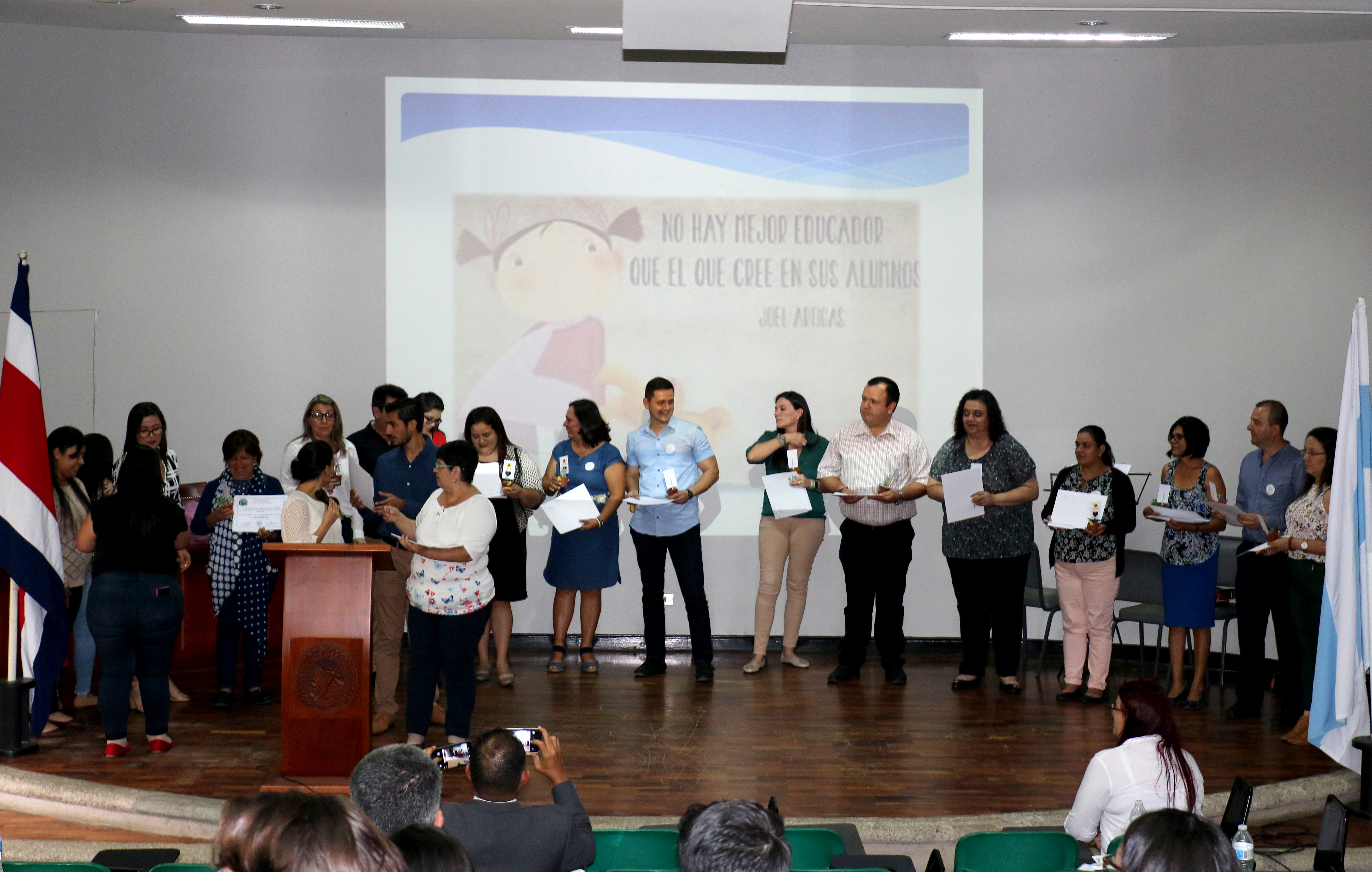 Profesores artistas: una actividad del Curso de Introducción a la Pedagogía que reconoce la labor y vocación docente costarricense