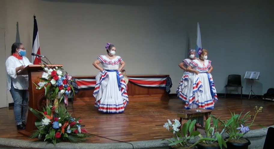 Facultad de Educación celebró Bicentenario con sentido acto cívico